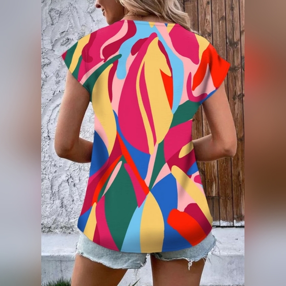 Multicolor Abstract V Neck Blouse - Picture 4 of 5